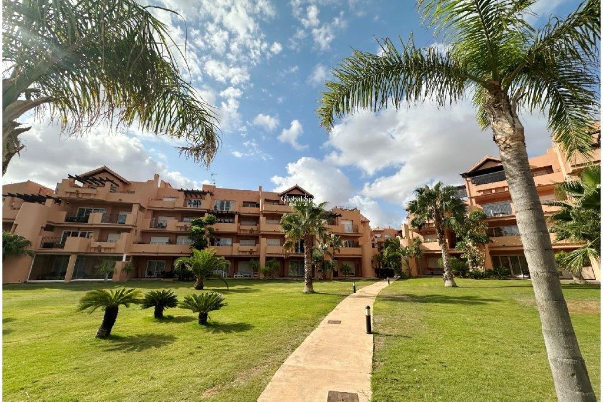 Resale - APARTMENT -
MAR MENOR GOLF RESORT - Inland
