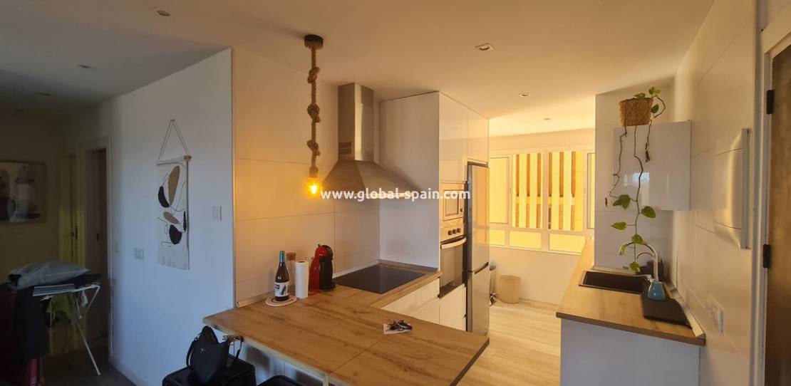 Resale - Apartment - Middle Floor Apartment - La Manga - Costa Calida