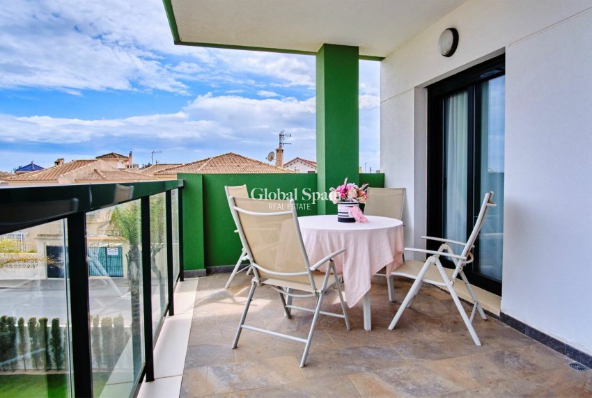 Resale - APARTMENT -
MIL PALMERAS  - Costa Blanca