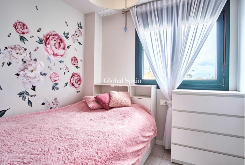 Resale - APARTMENT -
MIL PALMERAS  - Costa Blanca