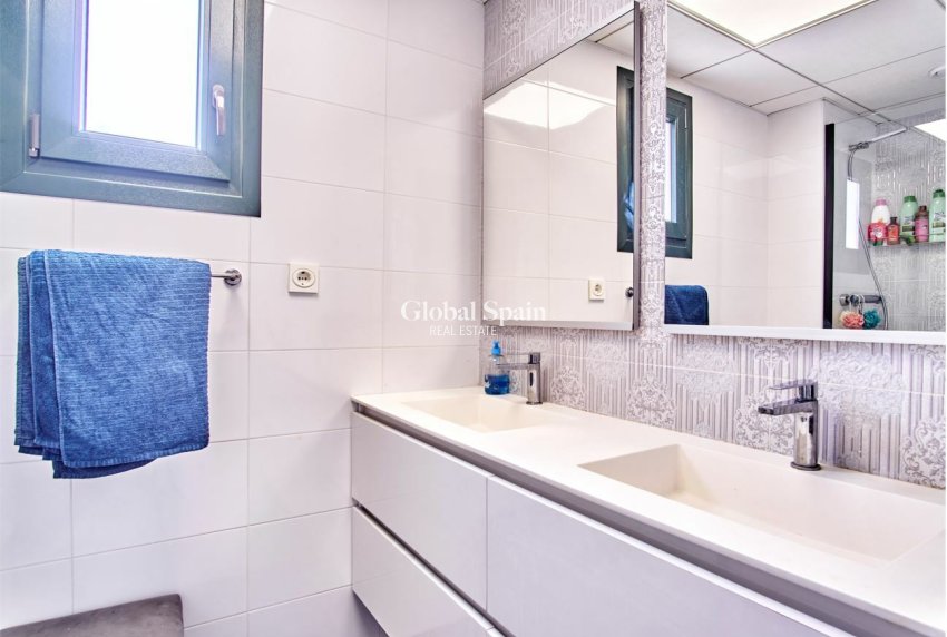 Resale - APARTMENT -
MIL PALMERAS  - Costa Blanca