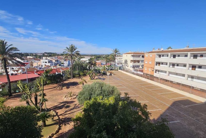 Resale - APARTMENT -
MIL PALMERAS  - Costa Blanca