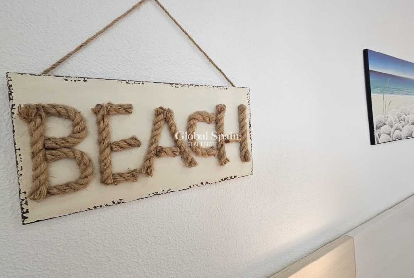 Resale - APARTMENT -
MIL PALMERAS  - Costa Blanca