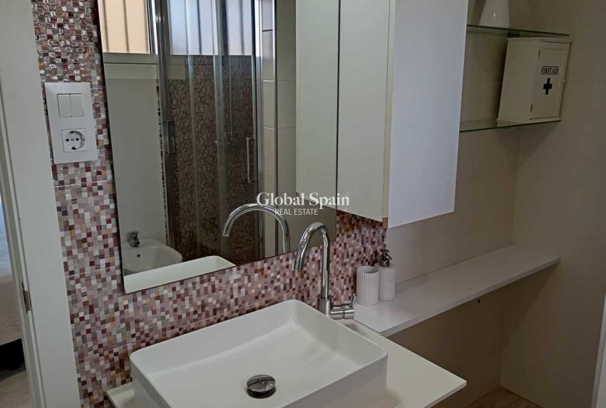 Resale - APARTMENT -
MIL PALMERAS  - Costa Blanca