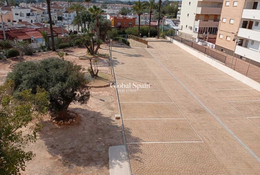 Resale - APARTMENT -
MIL PALMERAS  - Costa Blanca