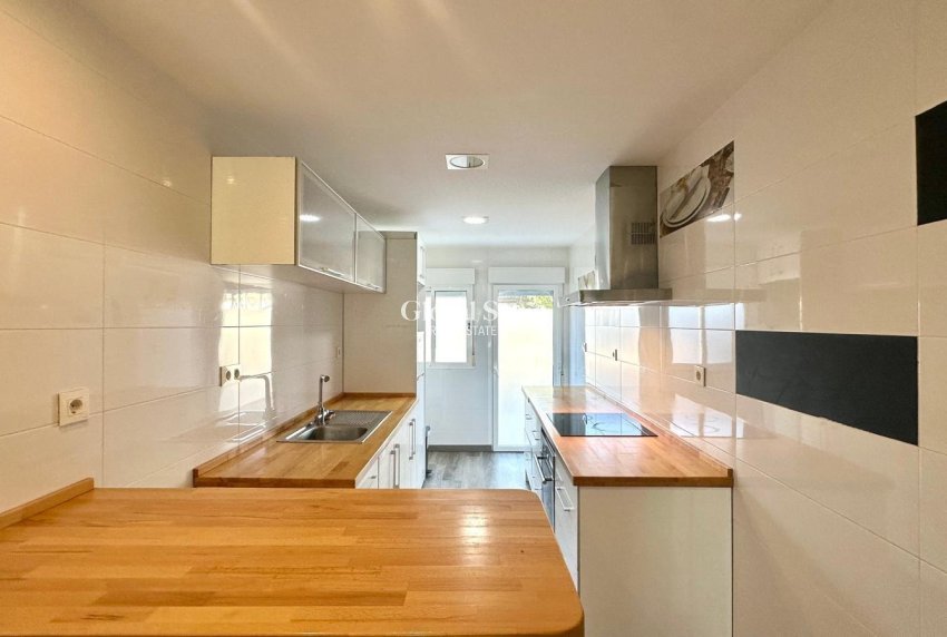 Resale - APARTMENT -
ORIHUELA COSTA - Altos de campoamor