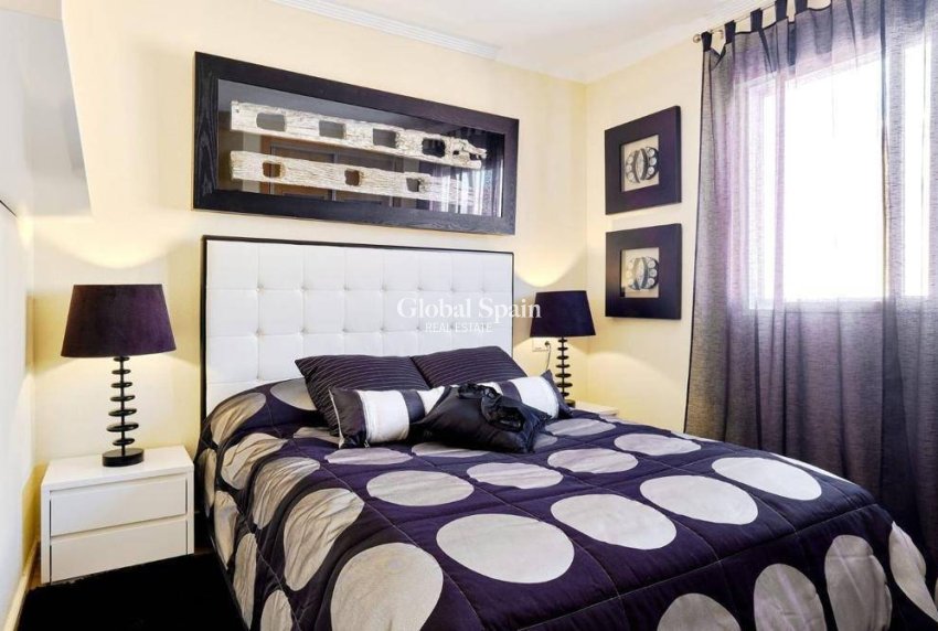 Resale - APARTMENT -
ORIHUELA COSTA - Altos de campoamor