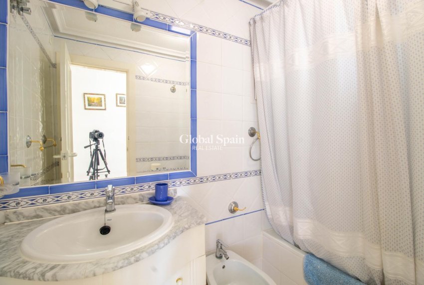 Resale - APARTMENT -
ORIHUELA COSTA - Altos de Campoamor