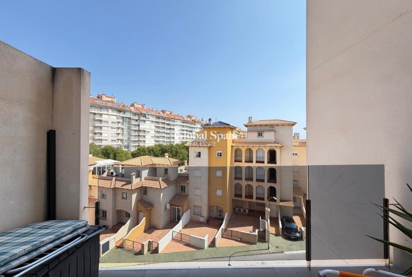 Resale - APARTMENT -
ORIHUELA COSTA - Altos de campoamor