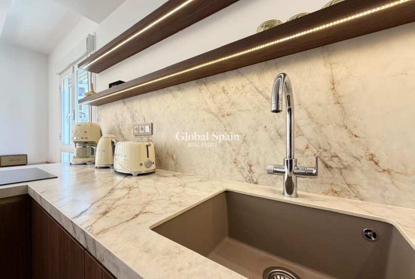 Resale - APARTMENT -
ORIHUELA COSTA - Altos de campoamor