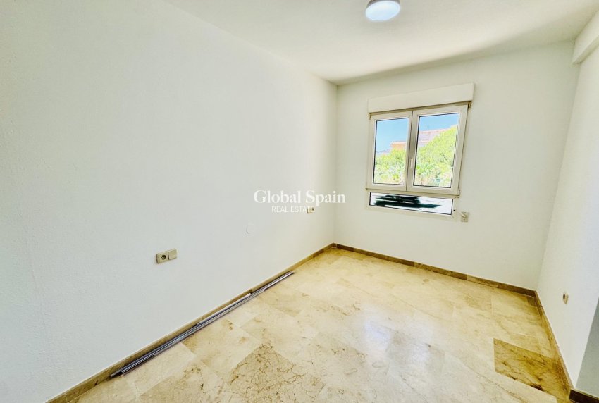 Resale - APARTMENT -
ORIHUELA COSTA - Altos de campoamor