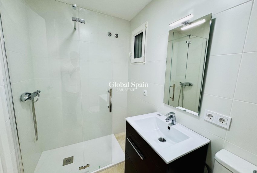 Resale - APARTMENT -
ORIHUELA COSTA - Altos de campoamor