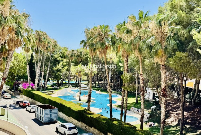 Resale - APARTMENT -
ORIHUELA COSTA - Altos de campoamor