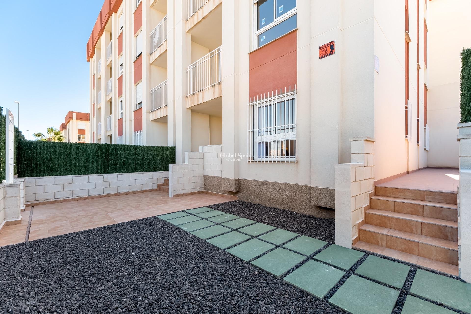 Resale - Apartment -
ORIHUELA COSTA - CABO ROIG