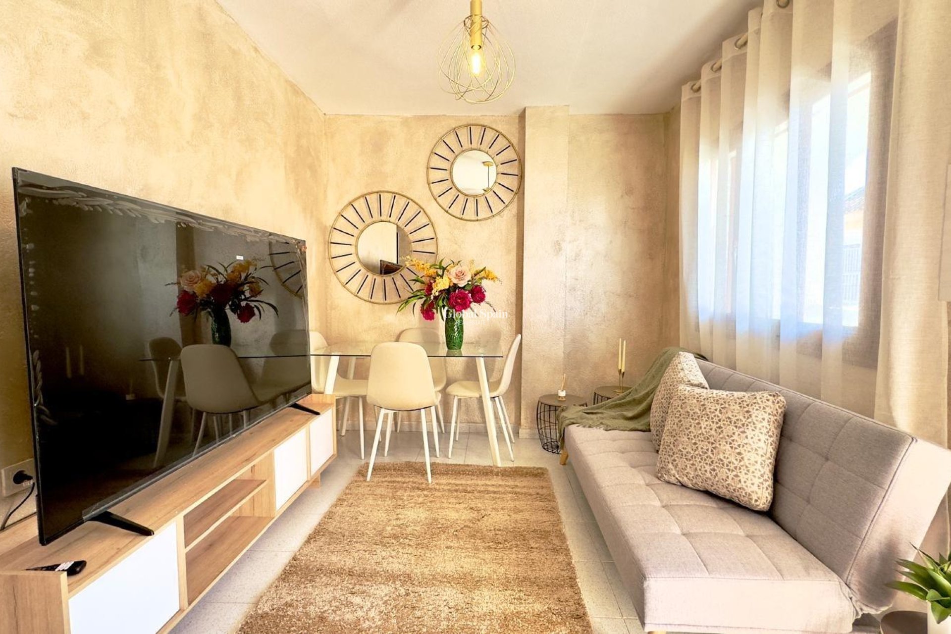 Resale - APARTMENT -
ORIHUELA COSTA - CABO ROIG