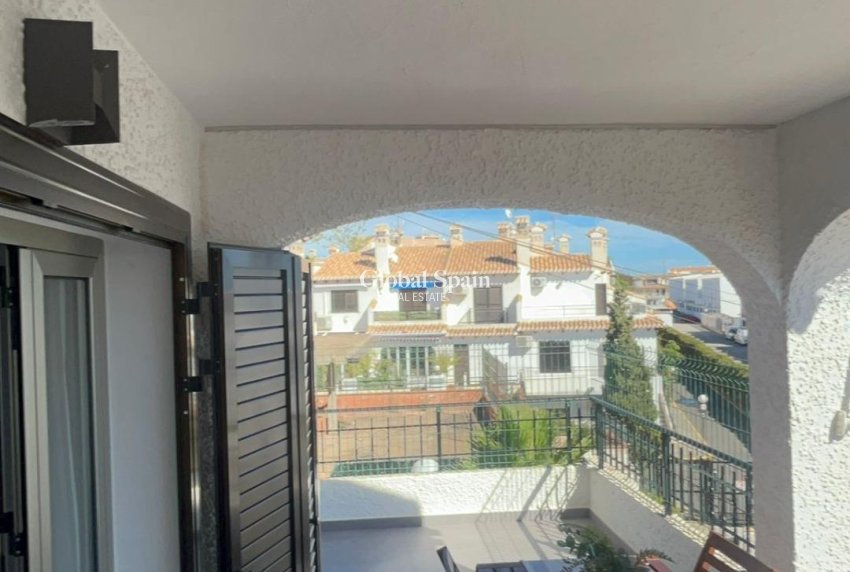 Resale - APARTMENT -
ORIHUELA COSTA - CABO ROIG