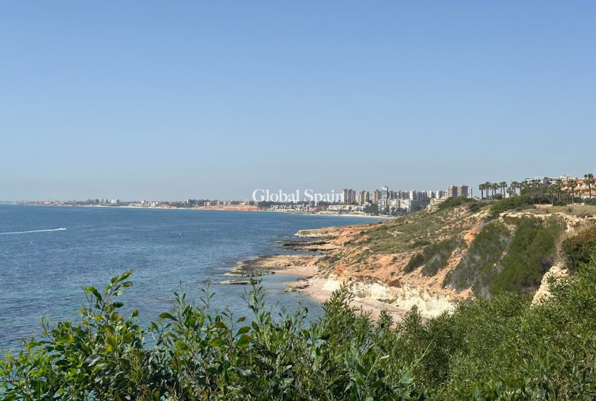 Resale - APARTMENT -
ORIHUELA COSTA - CABO ROIG