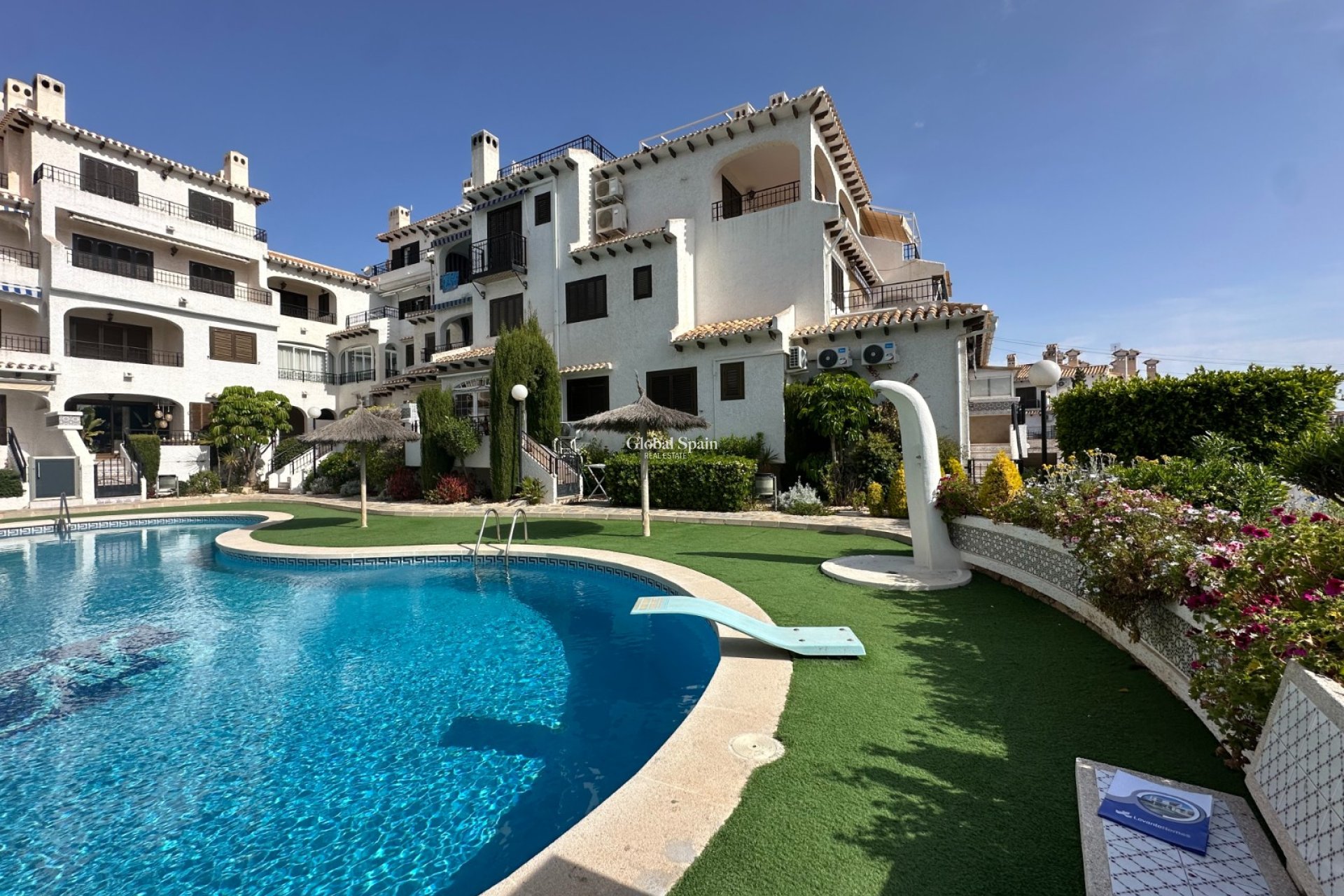 Resale - APARTMENT -
ORIHUELA COSTA - CABO ROIG