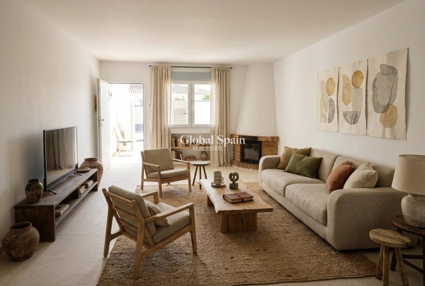 Resale - APARTMENT -
ORIHUELA COSTA - CABO ROIG