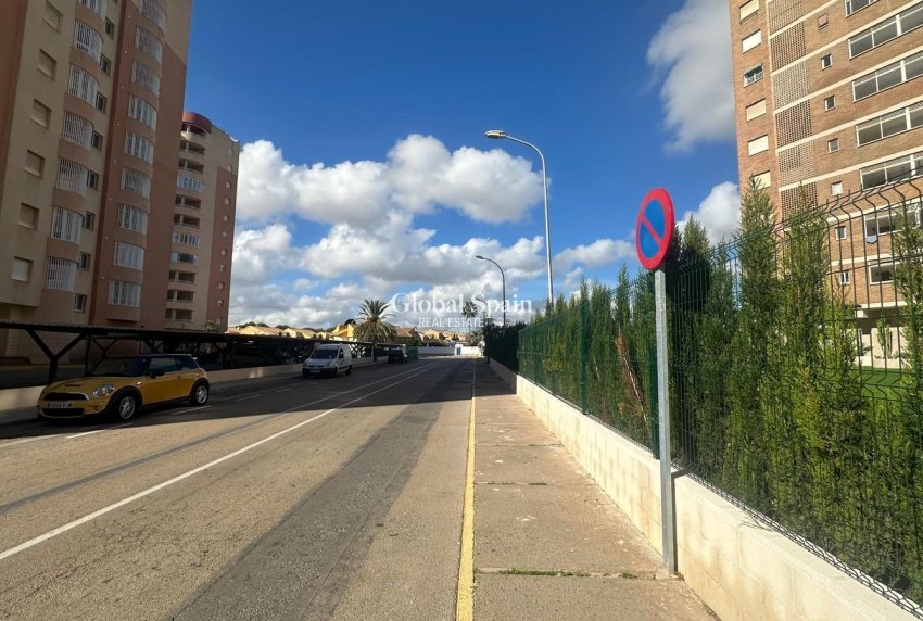 Resale - APARTMENT -
ORIHUELA COSTA - CAMPOAMOR