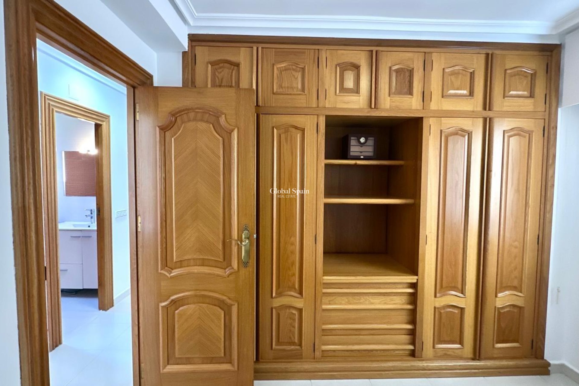 Resale - APARTMENT -
ORIHUELA COSTA - CAMPOAMOR