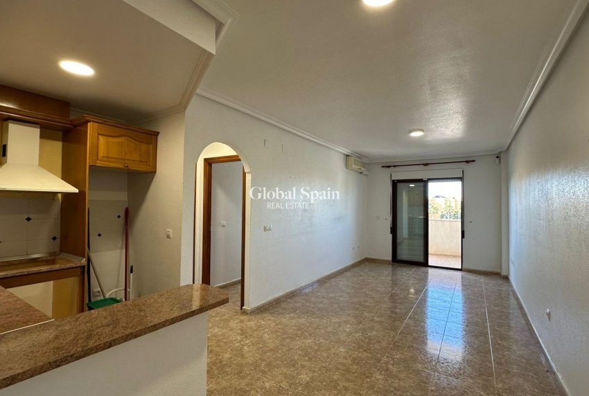 Resale - APARTMENT -
ORIHUELA COSTA - CAMPOAMOR