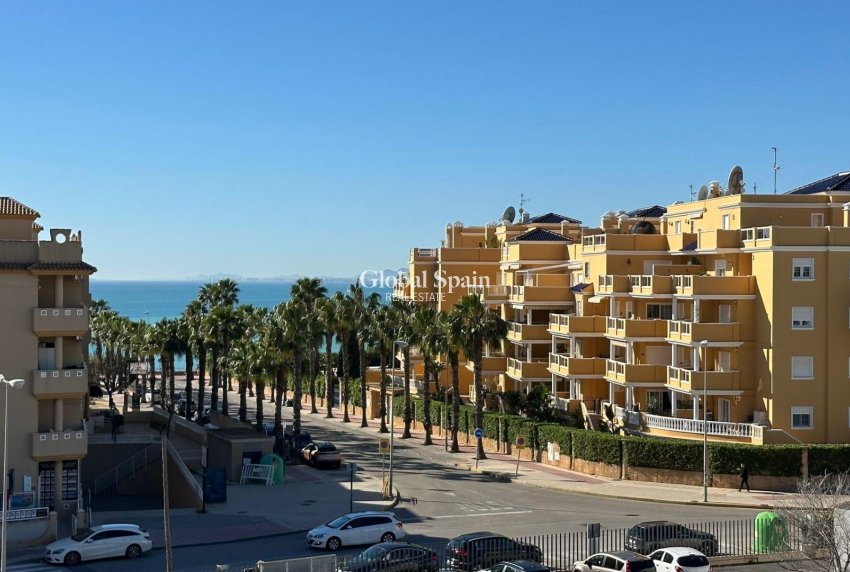 Resale - APARTMENT -
ORIHUELA COSTA - CAMPOAMOR