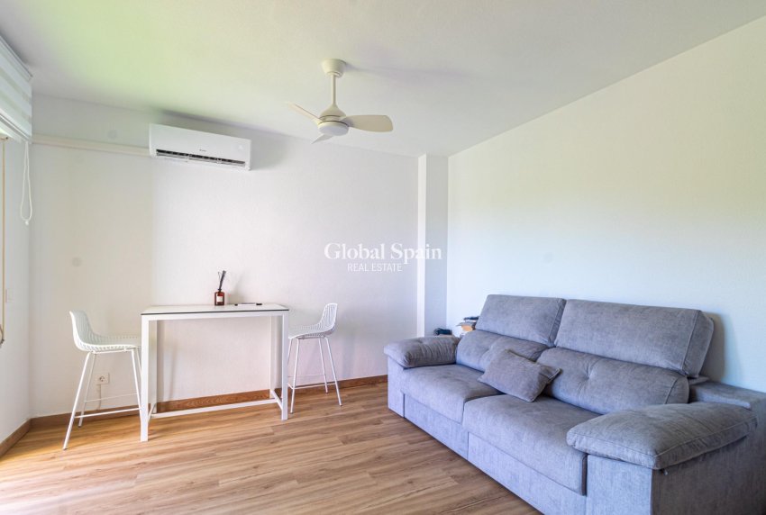 Resale - APARTMENT -
ORIHUELA COSTA - CAMPOAMOR