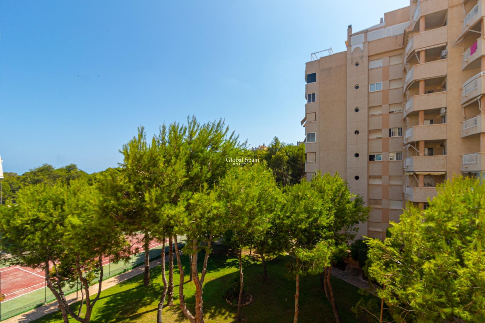 Resale - APARTMENT -
ORIHUELA COSTA - CAMPOAMOR