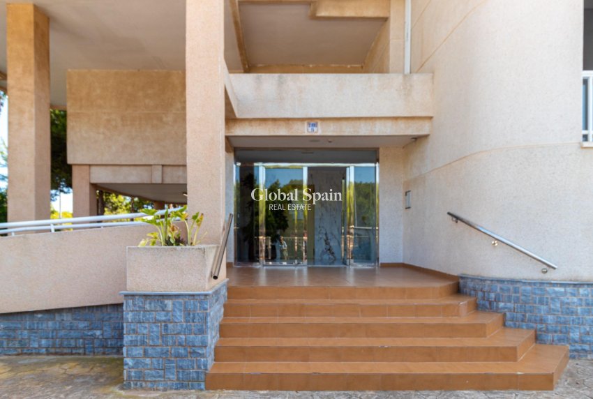 Resale - APARTMENT -
ORIHUELA COSTA - CAMPOAMOR