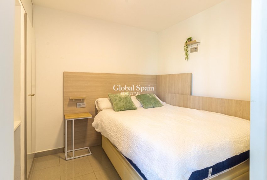 Resale - APARTMENT -
ORIHUELA COSTA - CAMPOAMOR