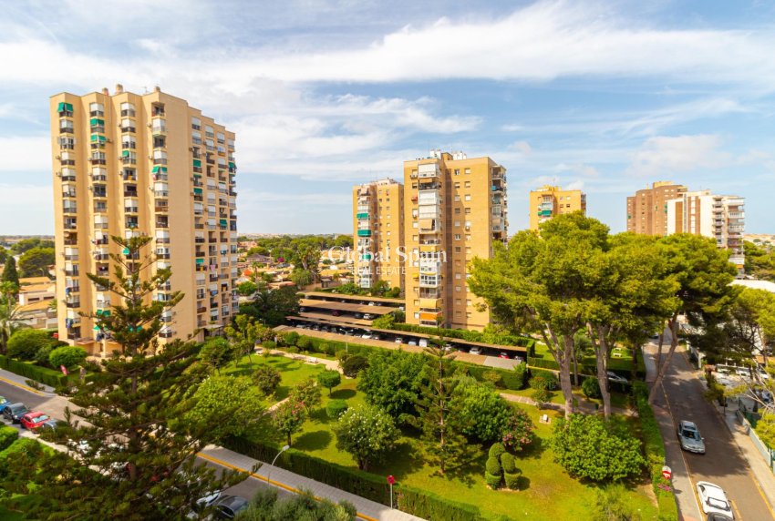 Resale - APARTMENT -
ORIHUELA COSTA - CAMPOAMOR