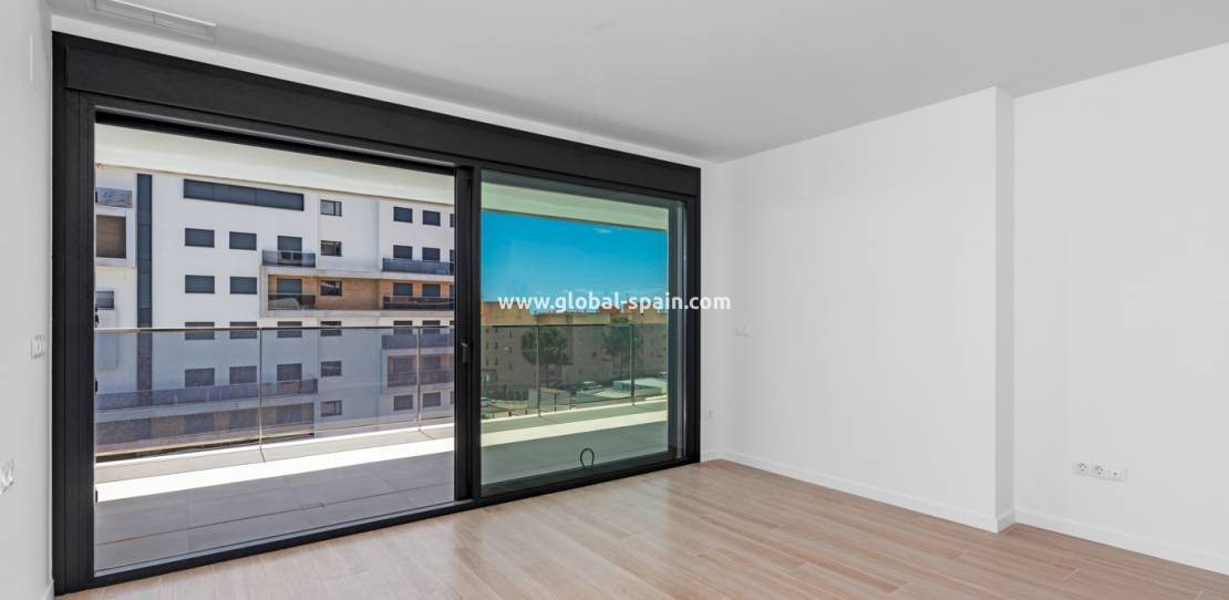 Resale - Apartment - Orihuela Costa - Campoamor