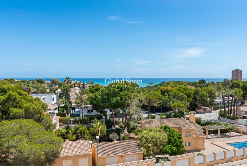 Resale - Apartment -
ORIHUELA COSTA - CAMPOAMOR