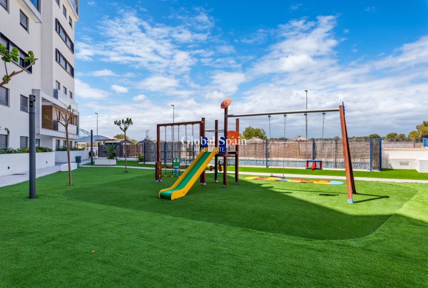 Resale - Apartment -
ORIHUELA COSTA - CAMPOAMOR