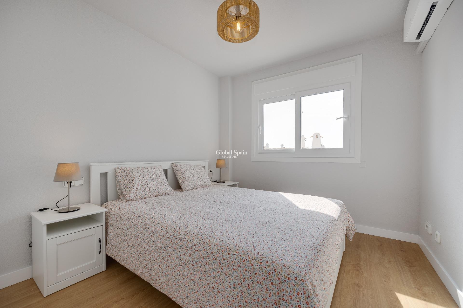 Resale - Apartment -
ORIHUELA COSTA - CAMPOAMOR