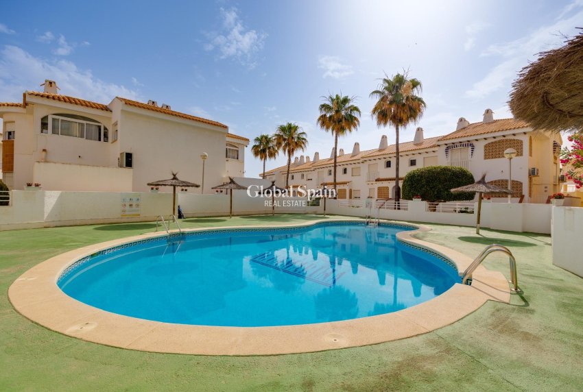 Resale - Apartment -
ORIHUELA COSTA - CAMPOAMOR