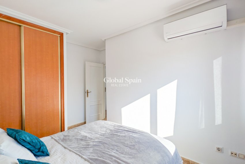 Resale - APARTMENT -
ORIHUELA COSTA - Costa Blanca