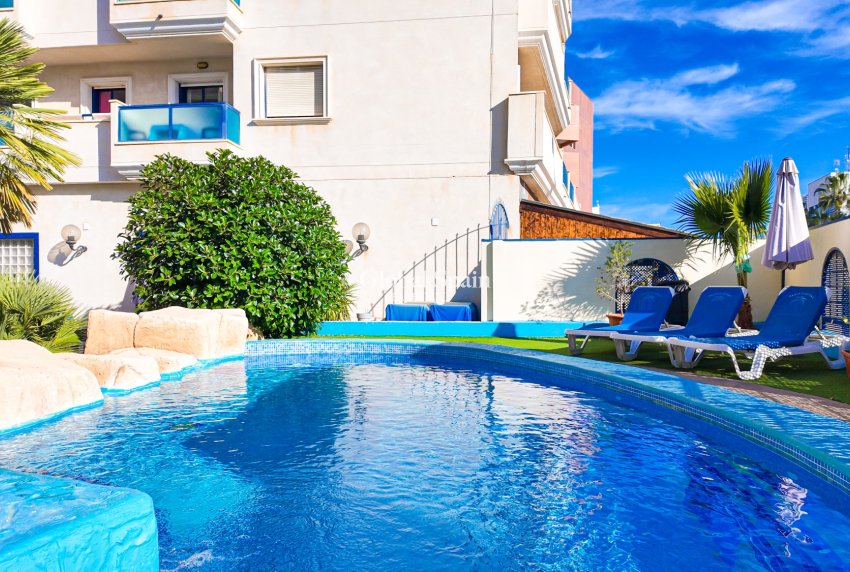 Resale - APARTMENT -
ORIHUELA COSTA - Costa Blanca