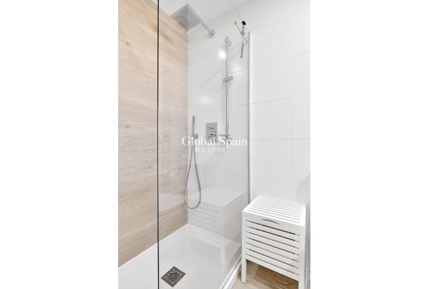 Resale - APARTMENT -
ORIHUELA COSTA - Costa Blanca