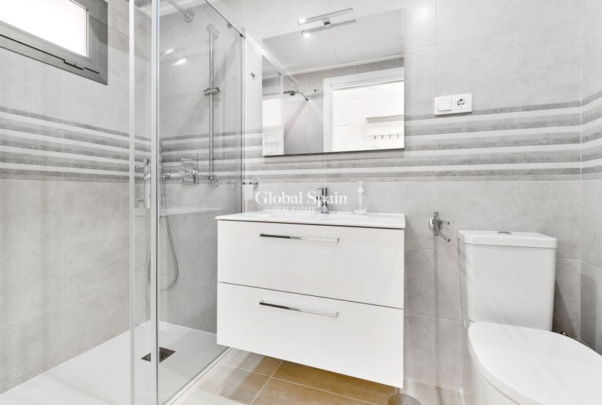 Resale - APARTMENT -
ORIHUELA COSTA - Costa Blanca