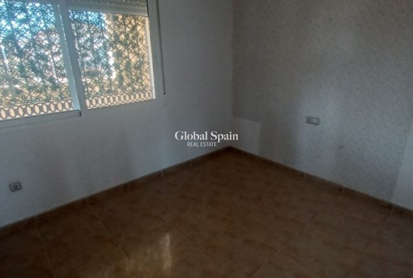 Resale - APARTMENT -
ORIHUELA COSTA - Costa Blanca
