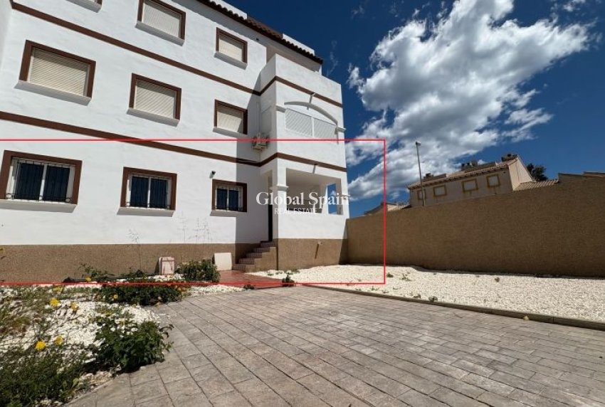 Resale - APARTMENT -
ORIHUELA COSTA - Costa Blanca