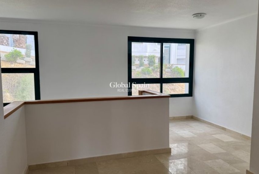 Resale - APARTMENT -
ORIHUELA COSTA - Costa Blanca