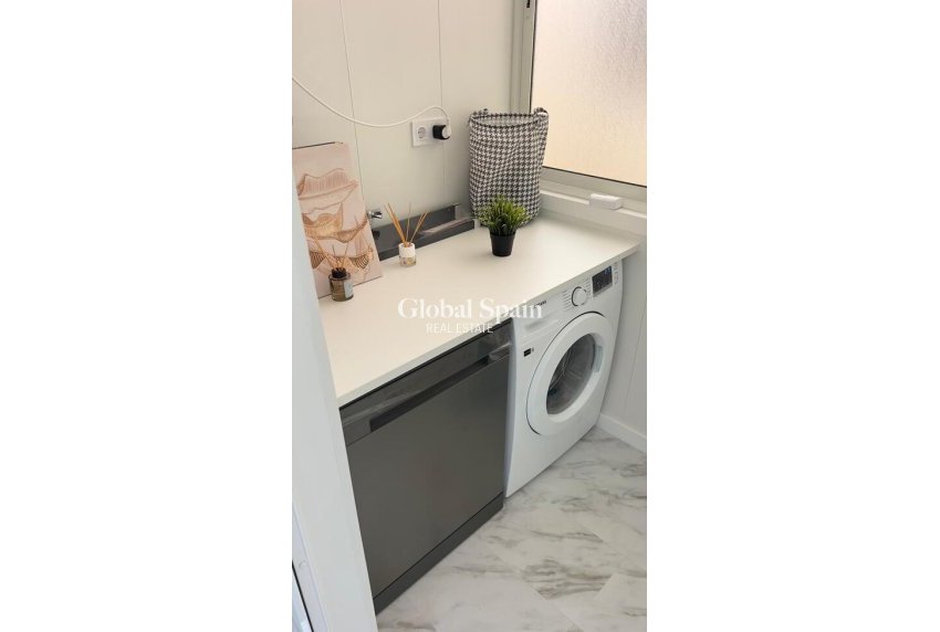 Resale - APARTMENT -
ORIHUELA COSTA - Costa Blanca