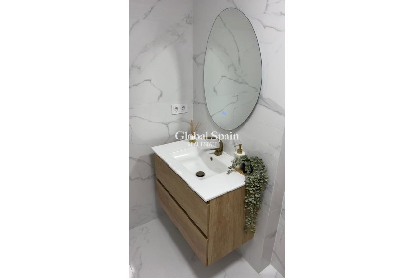 Resale - APARTMENT -
ORIHUELA COSTA - Costa Blanca