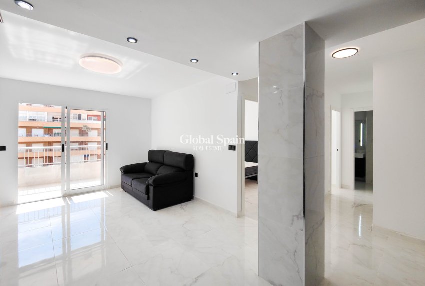 Resale - APARTMENT -
ORIHUELA COSTA - Costa Blanca