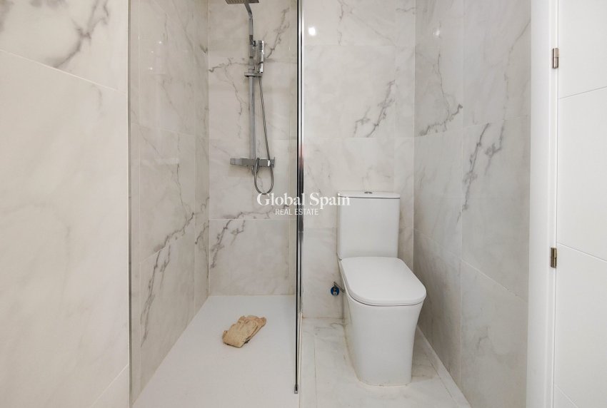 Resale - APARTMENT -
ORIHUELA COSTA - Costa Blanca