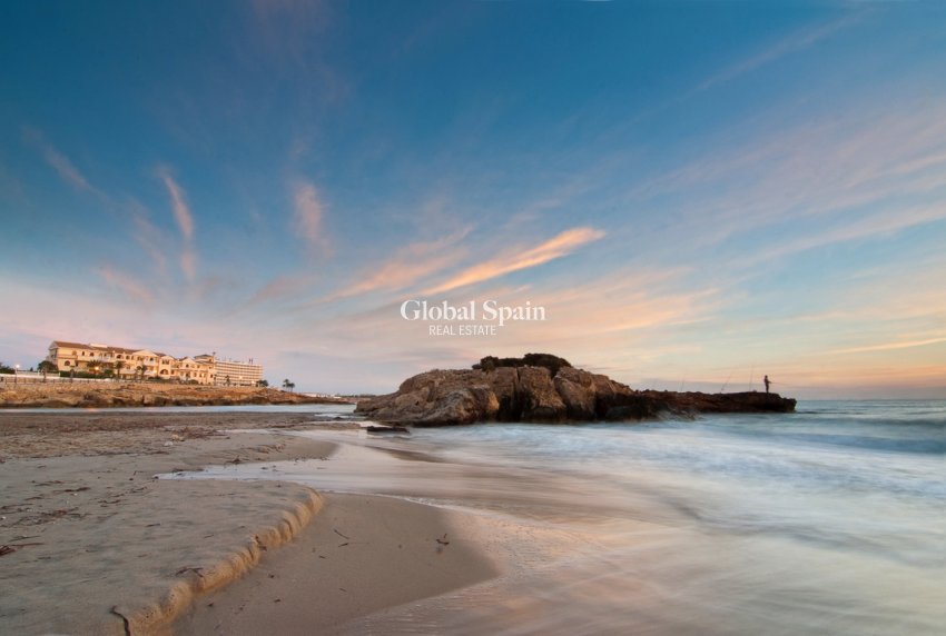 Resale - APARTMENT -
ORIHUELA COSTA - Costa Blanca