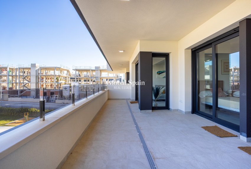 Resale - APARTMENT -
ORIHUELA COSTA - Costa Blanca